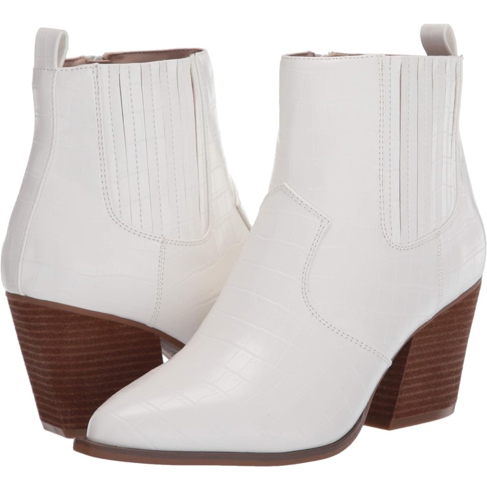 Pointed-Toe Western Ankle Bootites